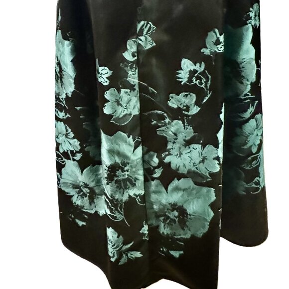 Teri Jon Elegant Flared Emerald and Forest Green Print Dress with Pockets - Picture 5 of 6